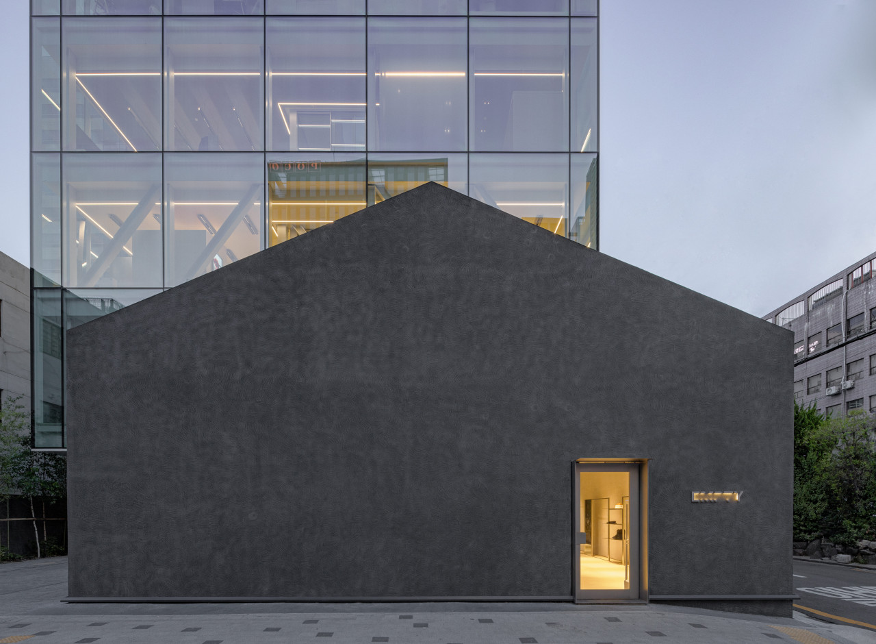 처음 보는 브랜드에 심장이 뛰는 편 | 