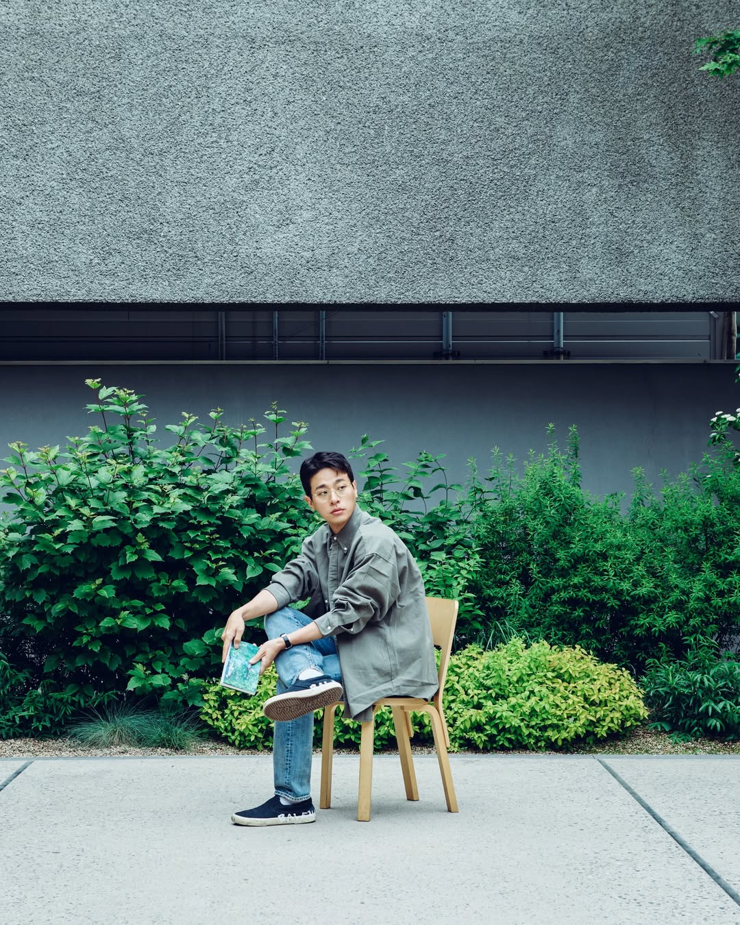 배우 박정민, 출판사 대표로 '완주'하는 중 | 