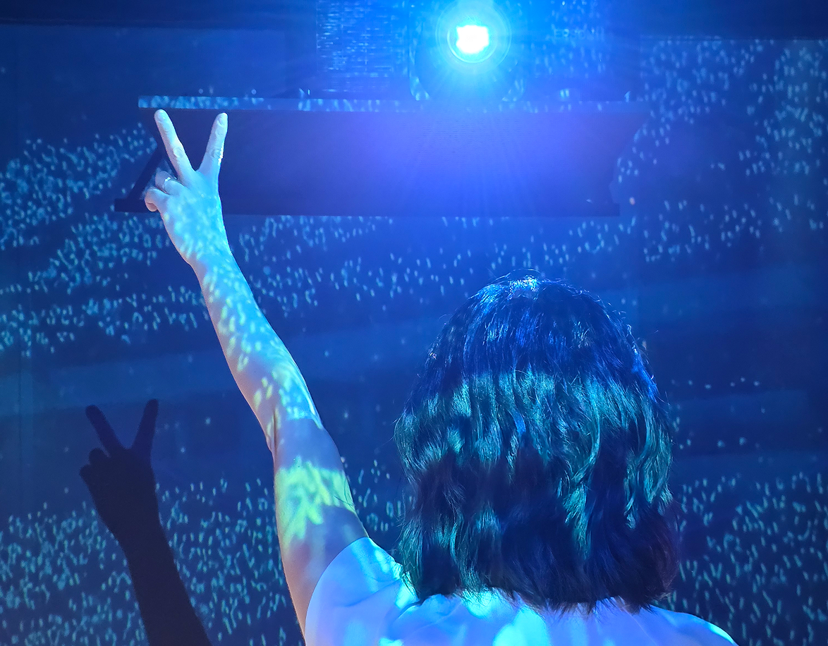 에디터 때려치우고 아이돌 데뷔해버렸습니다… |