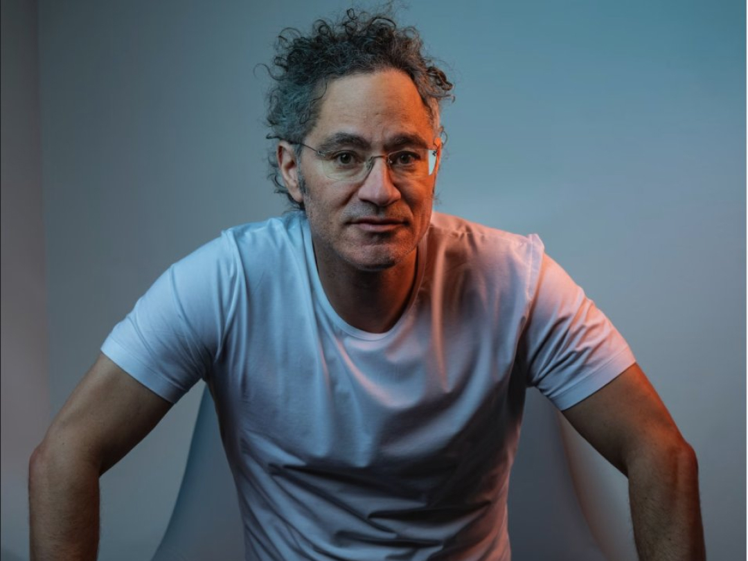 ???: 나 팔란티어인데 성수에 티셔츠 팔러 갈게 | 