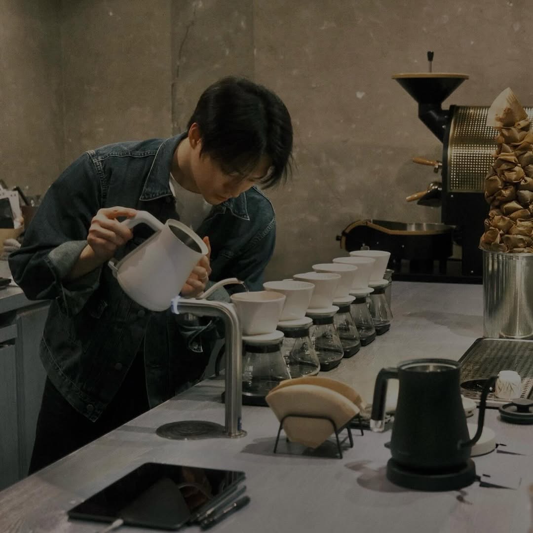 첫인상이요? 마치 수묵화 같달까? | 