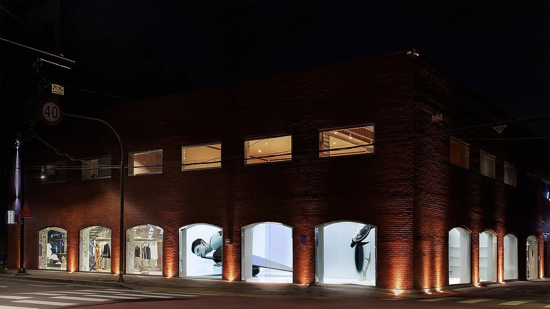 갤러리와 플래그십 사이, 긴 웨이팅이 아깝지 않은 이유 | 