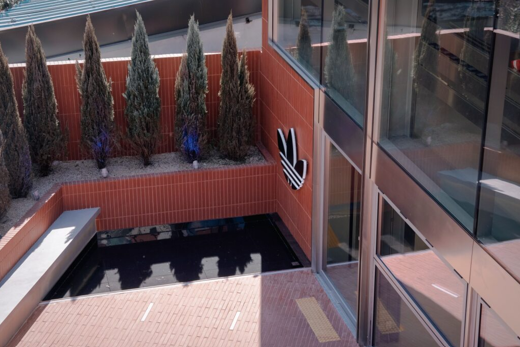 아디다스의 붐은 온다. 성수동에도 | 