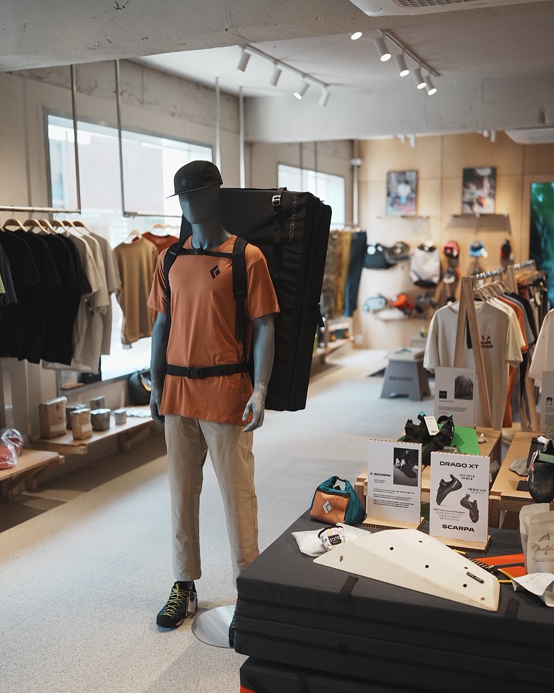 진정한 패피는 클라이밍할 때 아크테릭스를 입어 | 